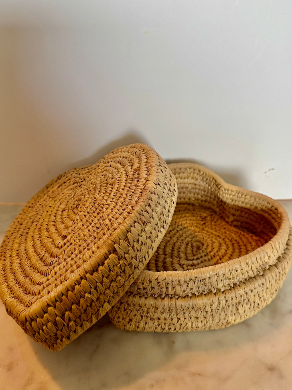 Heart-Shaped Woven Seagrass Basket with Lid
