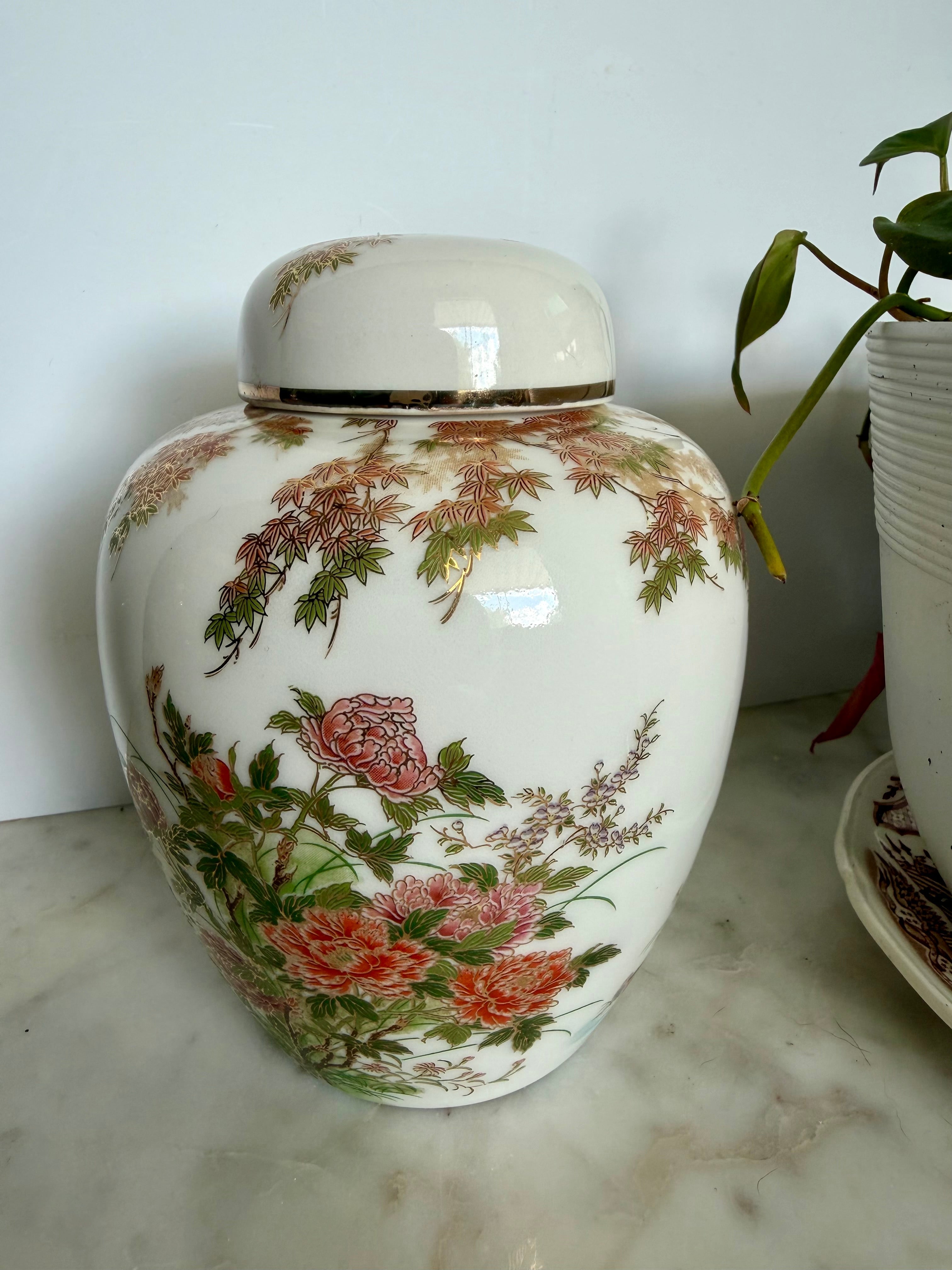 Japanese Porcelain Ginger Jar with Lid – Autumn Botanicals & Bluebird