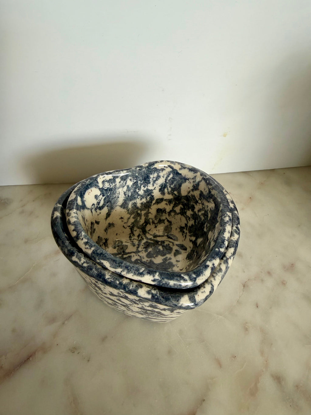 Spongeware Heart Bowl Set of 2 – Navy & Cream
