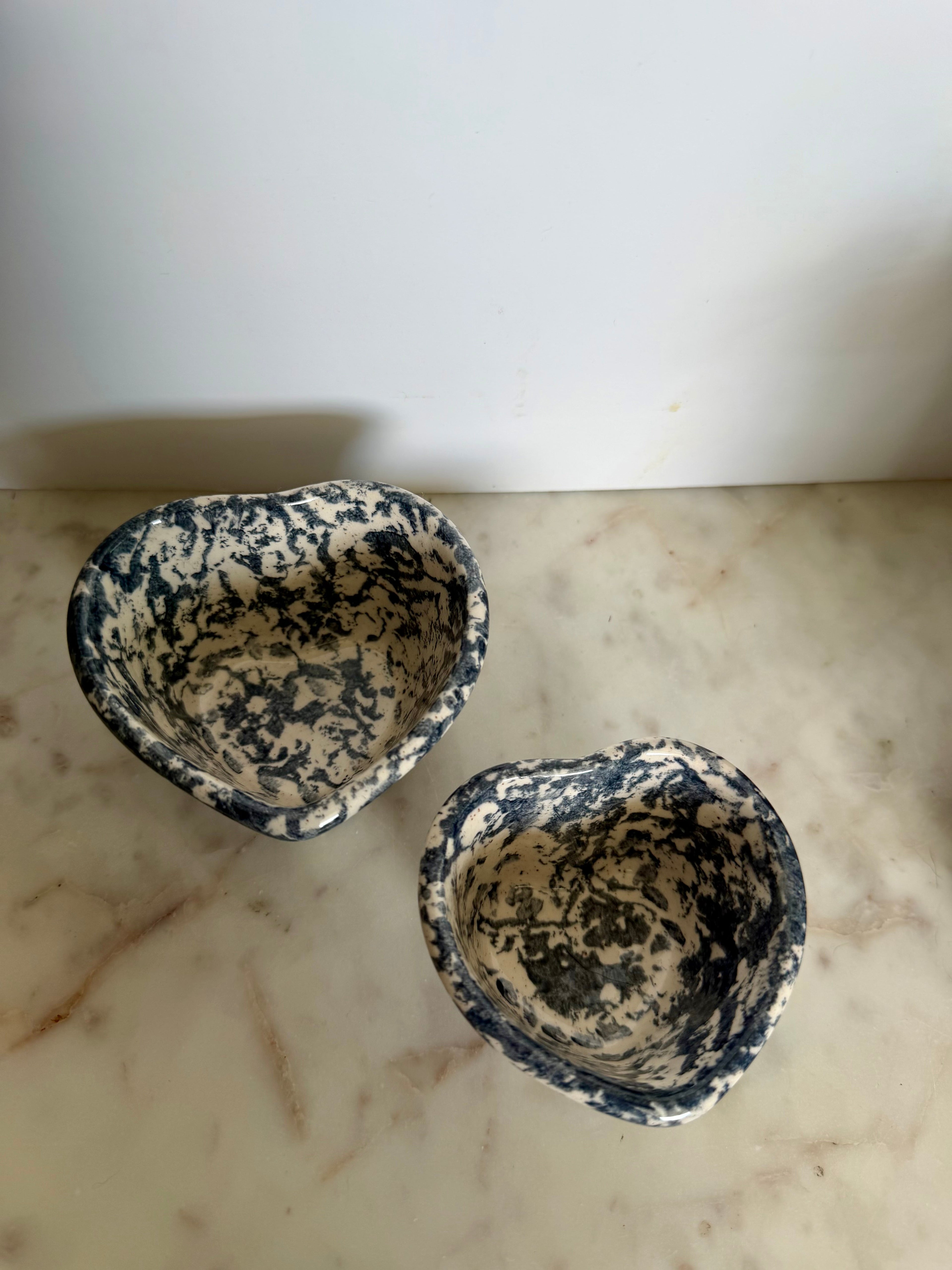 Spongeware Heart Bowl Set of 2 – Navy & Cream