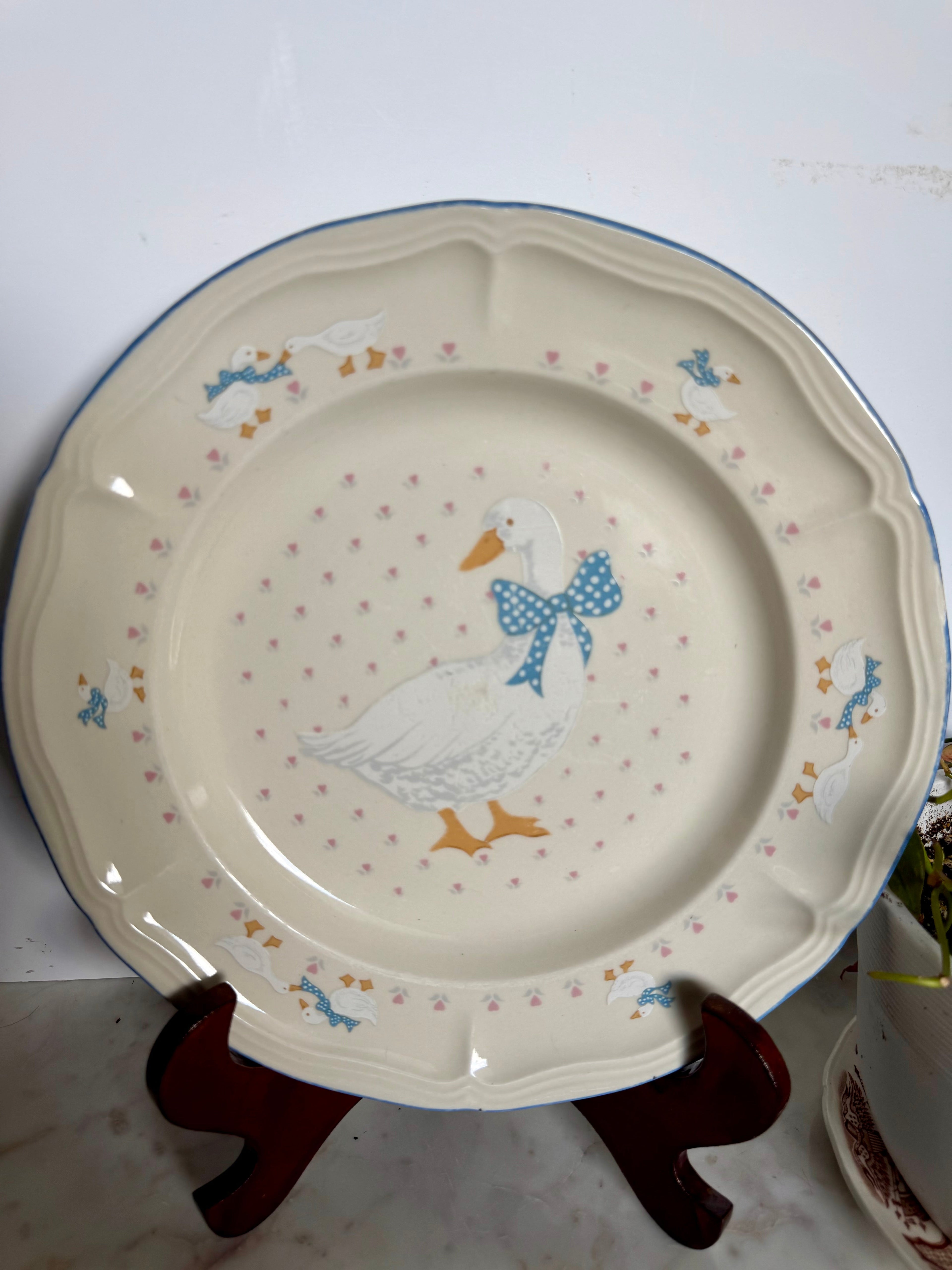 Brick Oven Stoneware "Aunt Rhody" Goose Dinner Plate