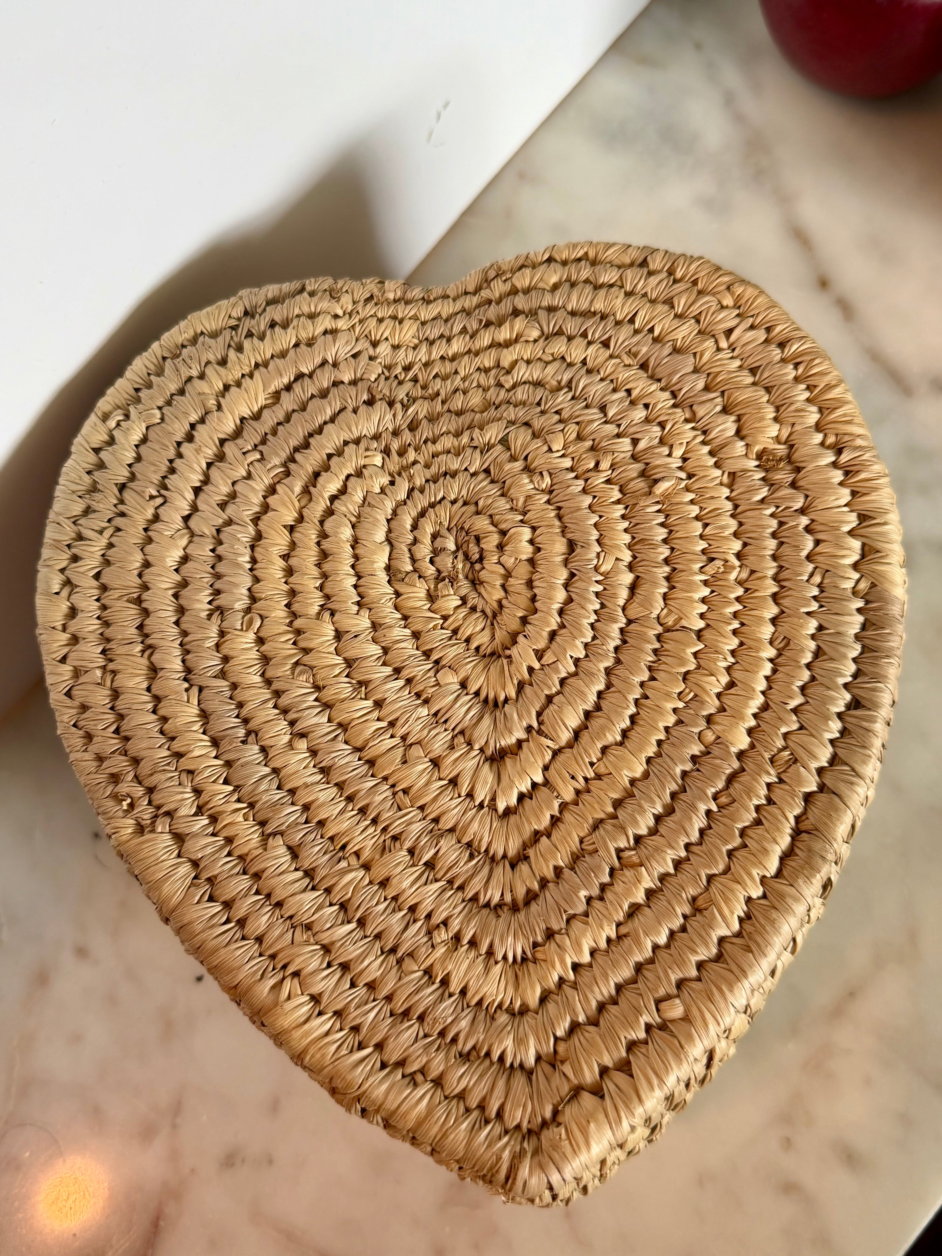Heart-Shaped Woven Seagrass Basket with Lid