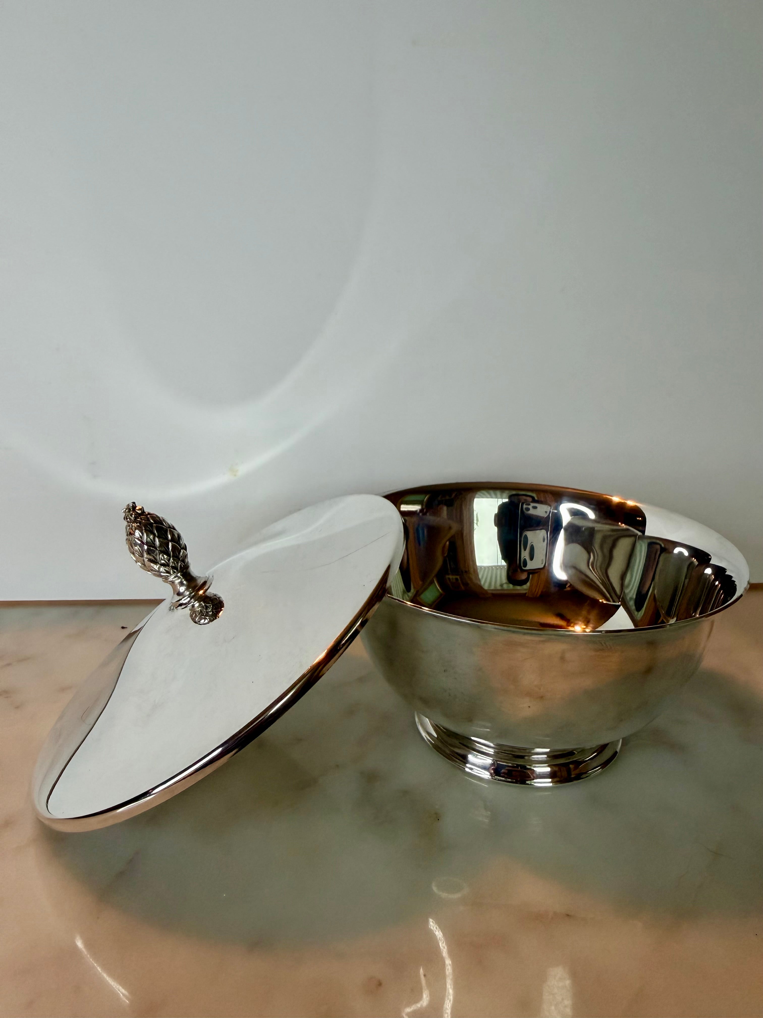 Oneida Silversmiths Paul Revere Reproduction Lidded Bowl with Pineapple Finial