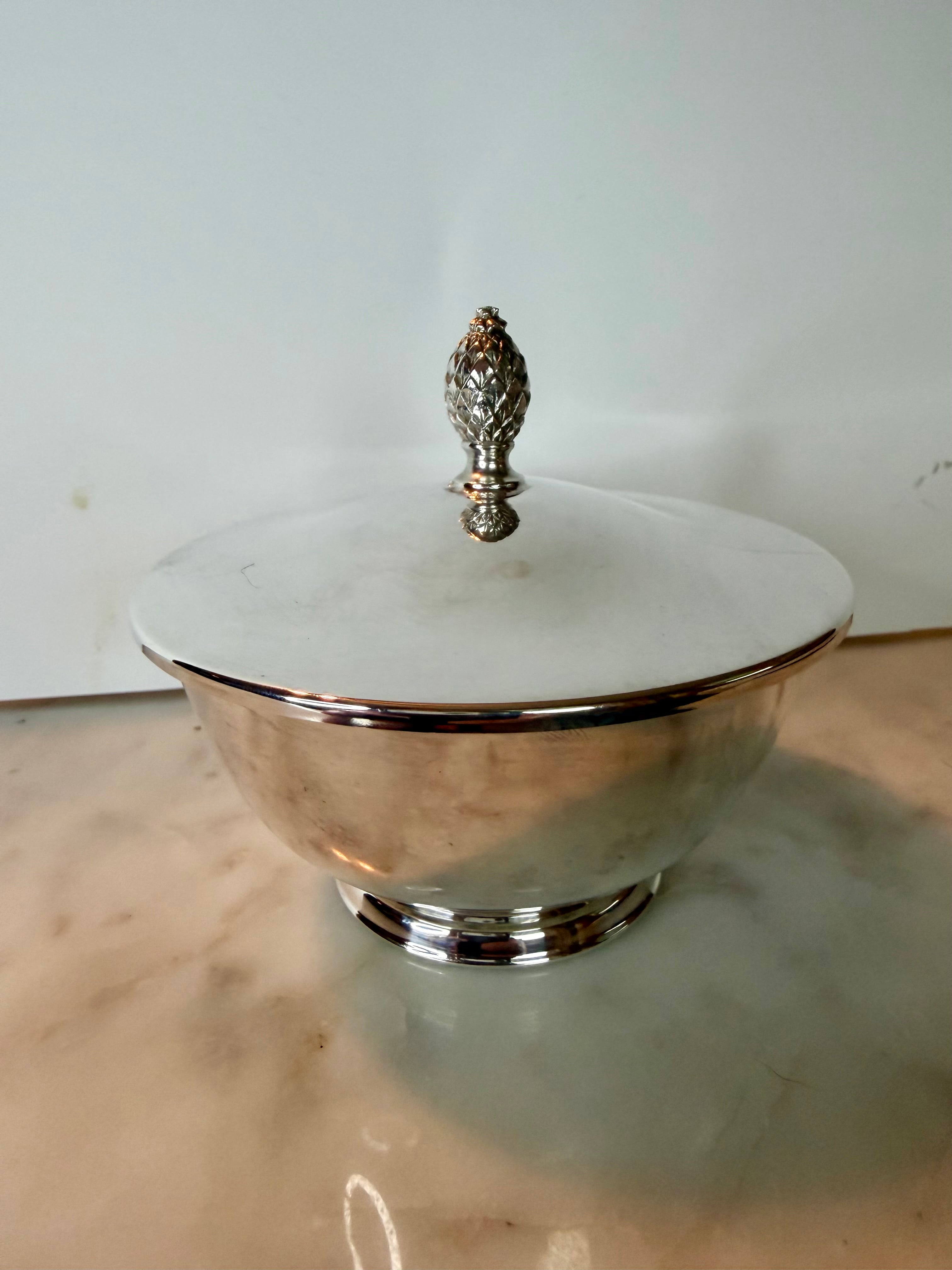 Oneida Silversmiths Paul Revere Reproduction Lidded Bowl with Pineapple Finial