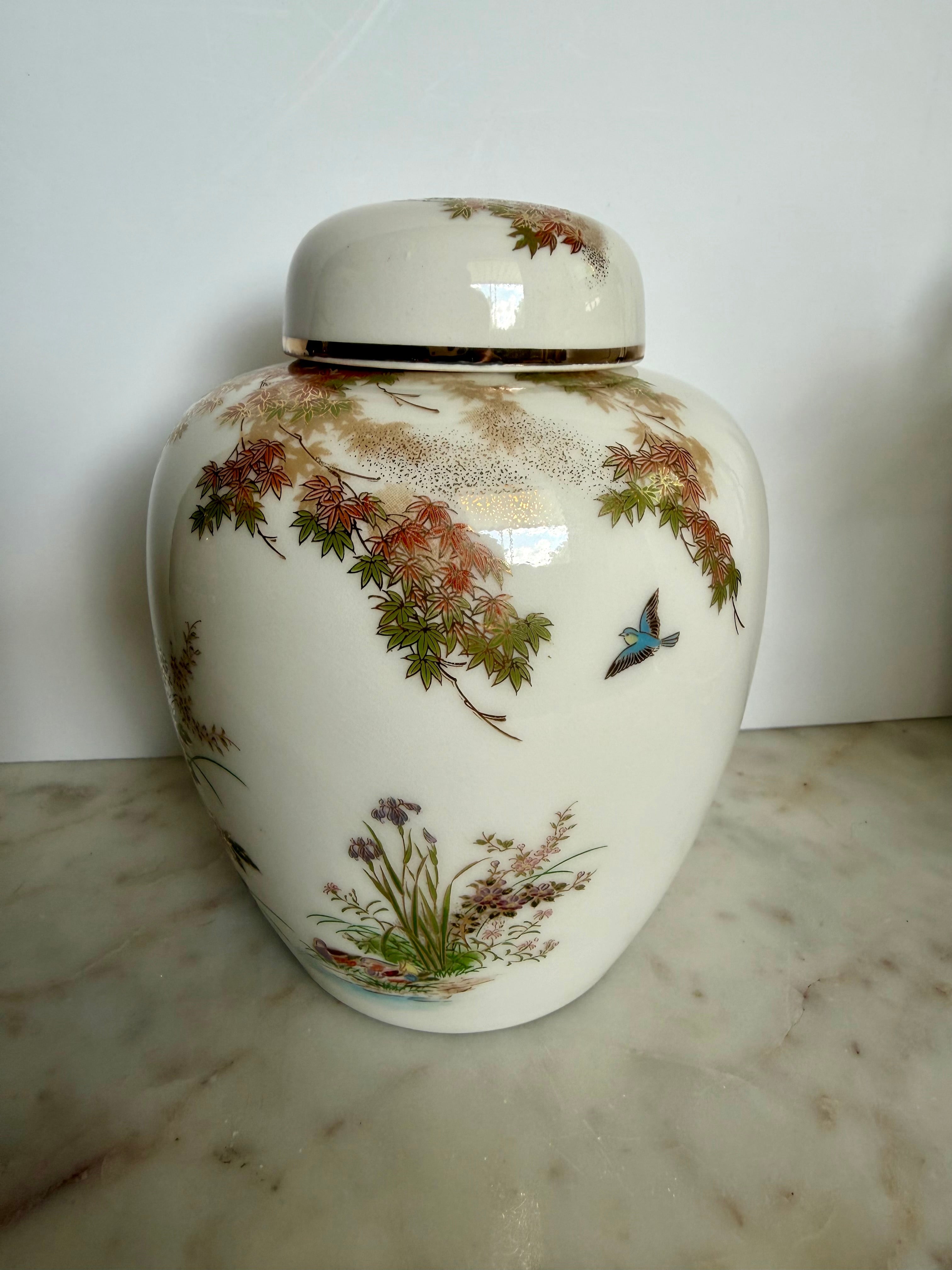 Japanese Porcelain Ginger Jar with Lid – Autumn Botanicals & Bluebird
