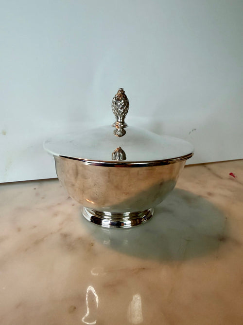 Oneida Silversmiths Paul Revere Reproduction Lidded Bowl with Pineapple Finial