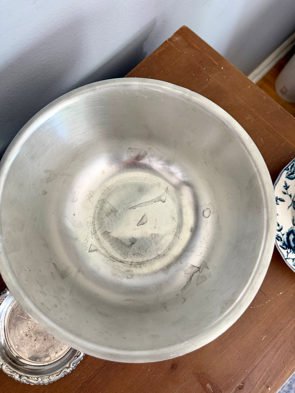 Vintage Pewter Footed Bowl – Classic Heirloom Home Decor