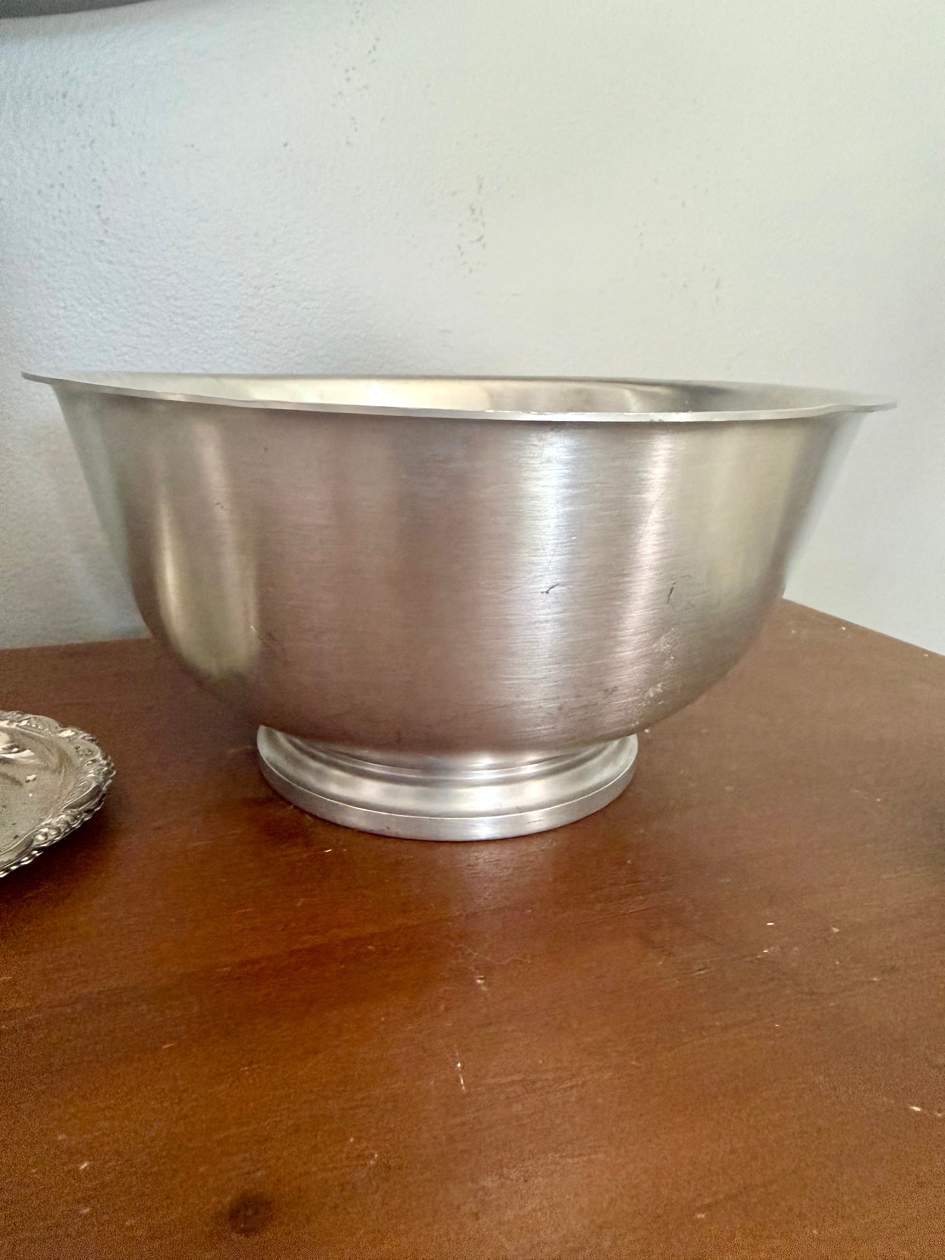 Vintage Pewter Footed Bowl – Classic Heirloom Home Decor